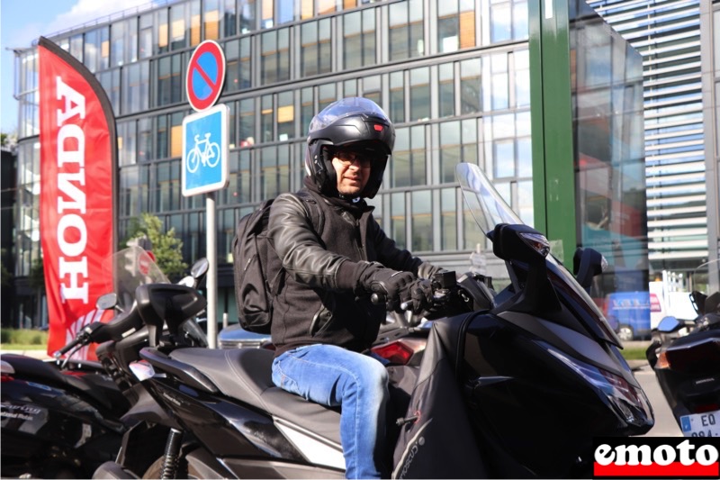 Rencontre National Motos avec Jérôme et son Forza, jerome prend possession de son nouvel honda forza