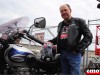 Rencontre : il roule en W650 avec un Arai assorti