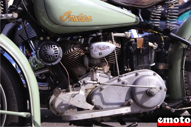le bicylindre de 500 cm3 de cette indian 741b de 1942 le bicylindre de 500 cm3 de cette indian 741b de 1942