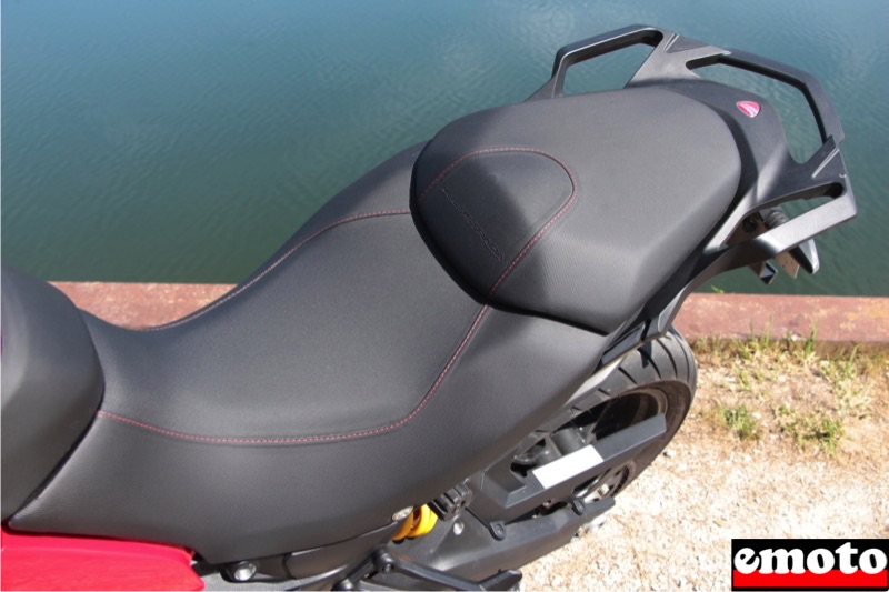 la selle est confortable pour tout le monde sur la multistrada 950