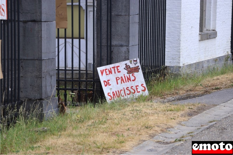 des pains saucisses pour se restaurer des pains saucisses pour se restaurer