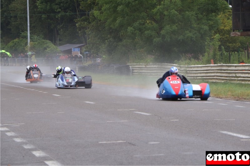 les sidecars sous la pluie a chimay