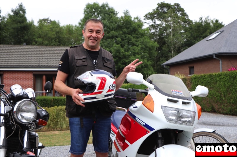 Rencontre : Bruno, son 1000 CBR et son Arai Chaser, bruno avec sa honda cbr 1000 f et son arai chaser