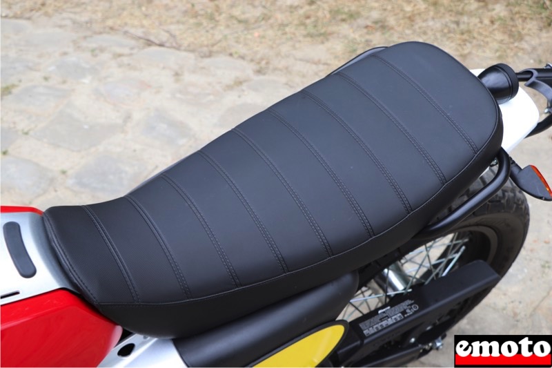 la selle du caballero est assez confortable pour 2 le passager a 2 poignees pour se tenir la selle du caballero est assez confortable pour 2 le passager a 2 poignees pour se tenir