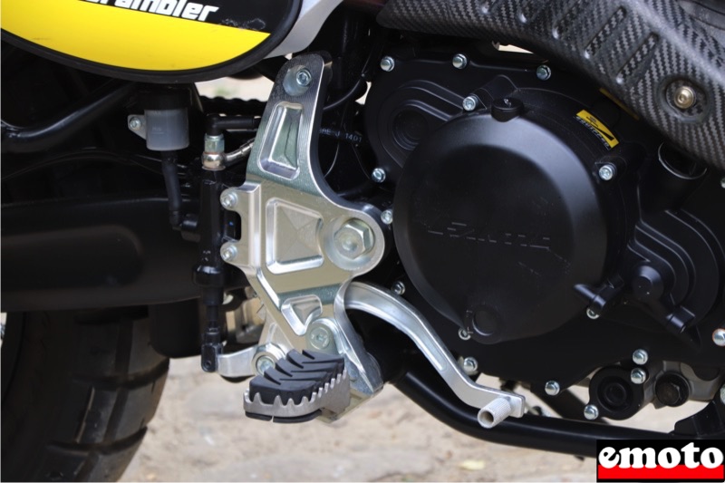 jolie platine pour supporter un repose pied et une pedale tres types enduro jolie platine pour supporter un repose pied et une pedale tres types enduro