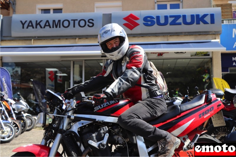 Rencontre Yakamotos : Julien et sa GSXR 1100, julien et sa suzuki gsxr 1100 de 1989 chez yakamotos