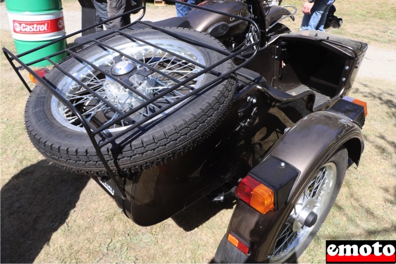 la roue de secours du modele 2019 peut remplacer une des 3 roues du sidecar