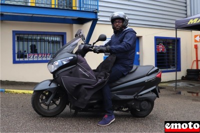 Le Suzuki Burgman 125 de Souleymane chez Cottard