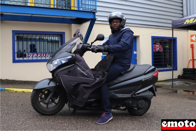 Le Suzuki Burgman 125 de Souleymane chez Cottard, suzuki burgman 125 et souleymane chez cottard motos