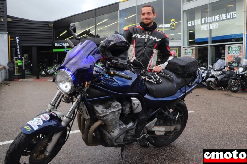 Alexis et sa Suzuki Bandit 600 chez Cottard Motos, alexis et sa suzuki bandit 600 n devant chez cottard motos