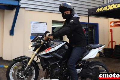 François et sa Suzuki GSR 750 R chez Cottard Motos