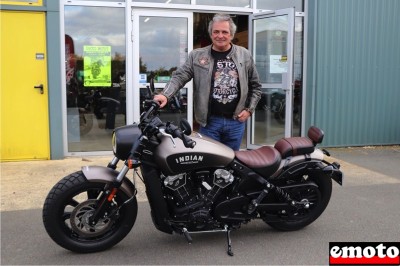 Jeff et son Indian Scout Bobber chez Indian Angers