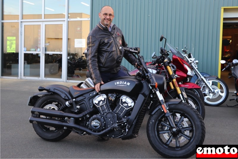 Jean-François et sa Scout Bobber, Indian Angers, jean francois dit bigoudi et son indian scout chez indian angers