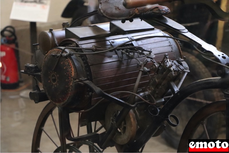 chaudiere et monocylindre a vapeur de l ancetre de la moto