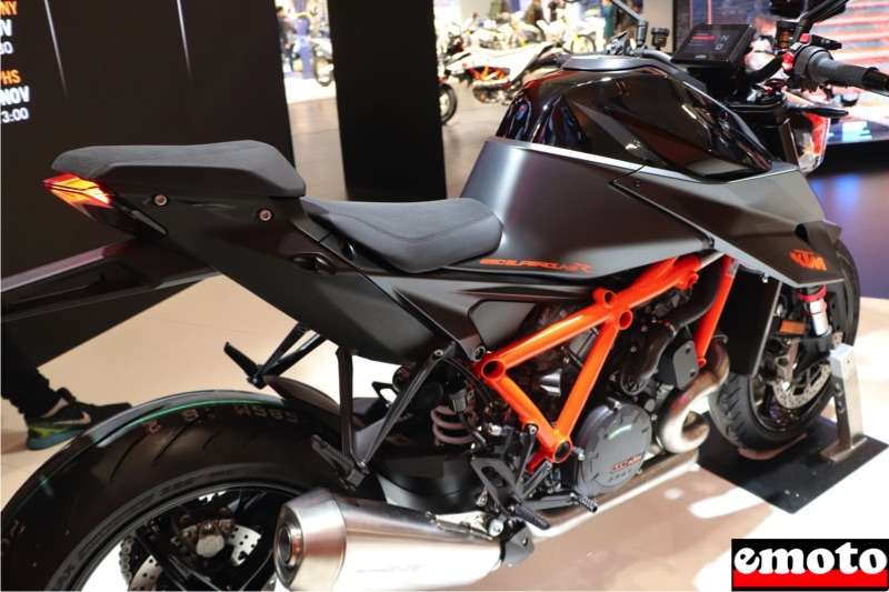 ktm super duke 1290 r nouveau cadre moins de tubes mais plus gros