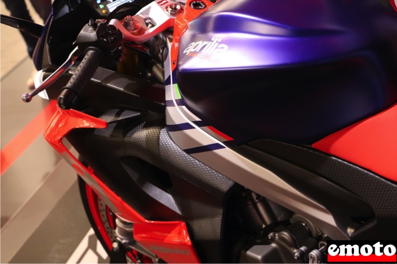 detail de la petite sportive aprilia rs660