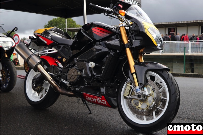 aprilia tuono racing de 2003 300 dans le monde