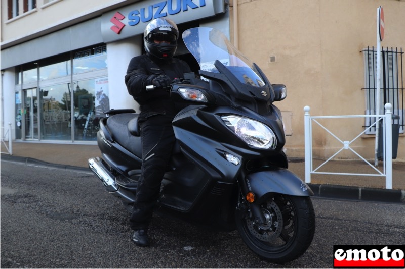 Roland et son Suzuki Burgman 650 chez Axe Motos, rolland et son suzuki burgman 650 executive