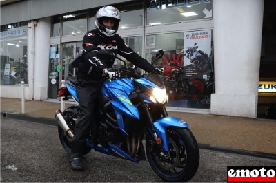 Steven et sa Suzuki GSXS 750 A2 chez Axe Motos