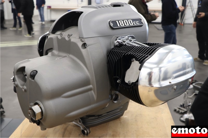 moteur bmw r18 vue arriere