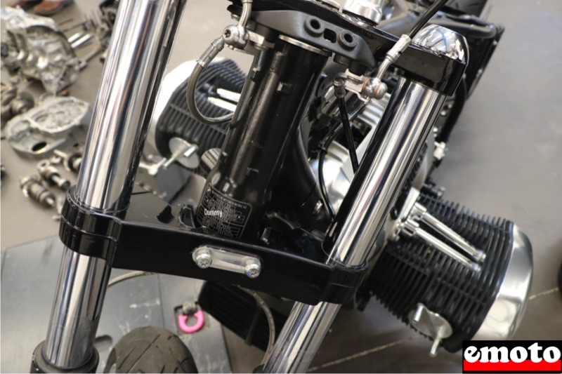 t de fourche de la r18 nous sommes sur un chassis de developpement t de fourche de la r18 nous sommes sur un chassis de developpement
