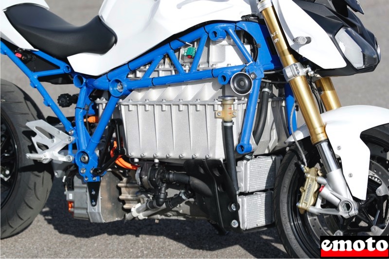 la batterie est celle d une bmw 530le phev la batterie est celle d une bmw 530le phev