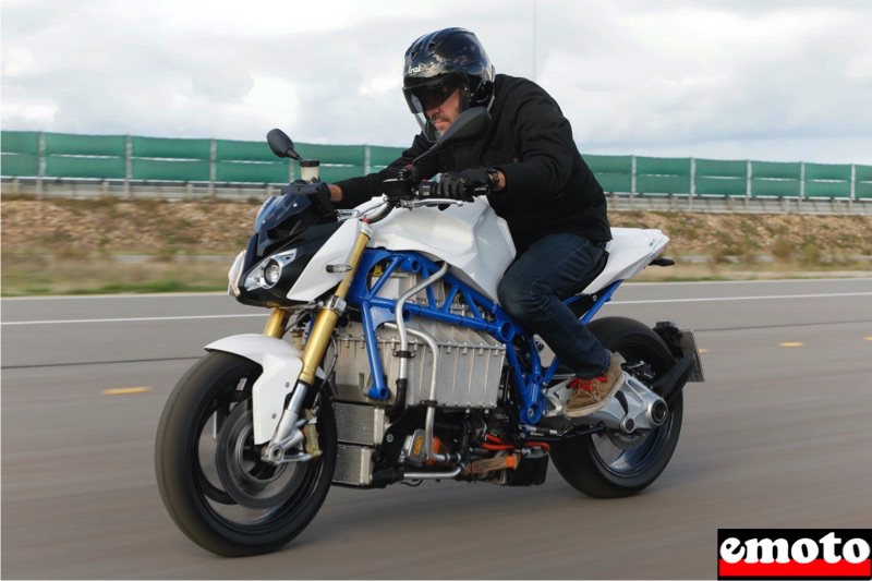 le e roadster bmw le roadster electrique avec son gabarit colossal le e roadster bmw le roadster electrique avec son gabarit colossal
