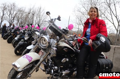 Toutes en Moto 10 ans avec Anne, la cofondatrice, et son HD