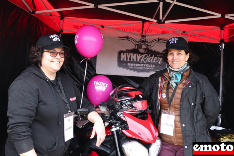 MYMY Rider, Myriam et Sophie, à Toutes En Moto 2020 à Paris, sophie et myriam sur le stand mymyrider a toutes en moto 2020