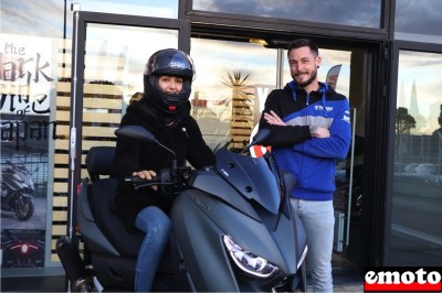 Maryam et son Yamaha Xmax 125 Tech Max chez Yam34 à Mauguio