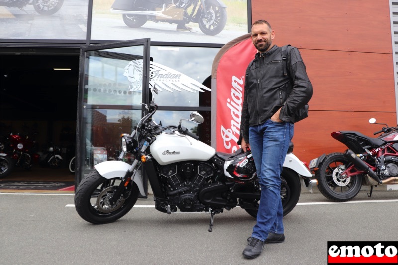 Fred et son Indian Scout Sixty A2 chez Indian Orléans, fred et son indian scout sixty chez indian orleans