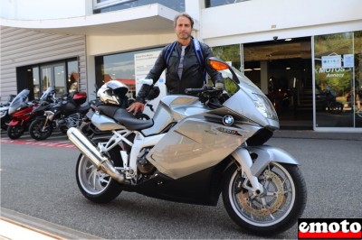 Franck et sa K 1200 S chez BMW Grand Prix Motos à Annecy