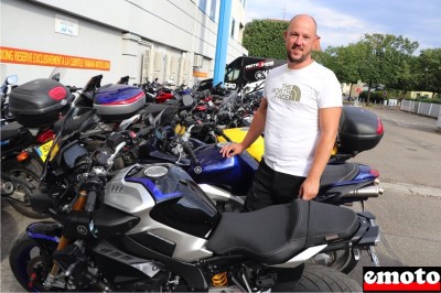 Yann passe de la FZ6 à la Yamaha MT 10, chez Motos Sohn