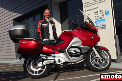 Cyril et sa BMW R 1200 RT chez BMW Grand Prix Motos à Annecy