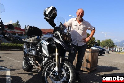 Jean-Pierre et sa BMW R 1200 GS chez Grand Prix Motos Annecy