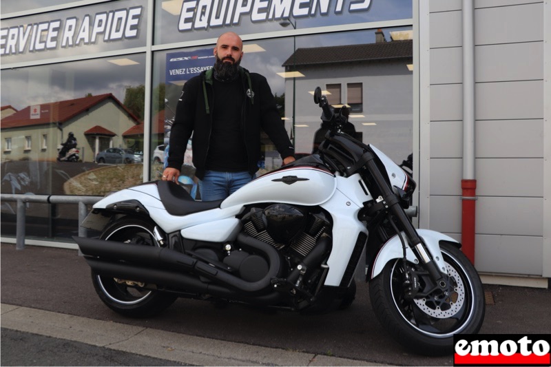 arnaud et sa suzuki vzr 1800 intruder chez moto concept 57