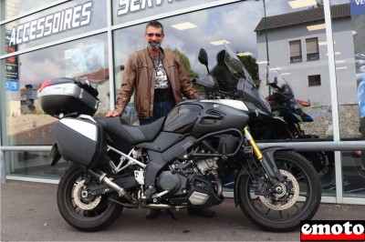 Patrick et sa Suzuki V Strom 1000 chez Moto Concept 57