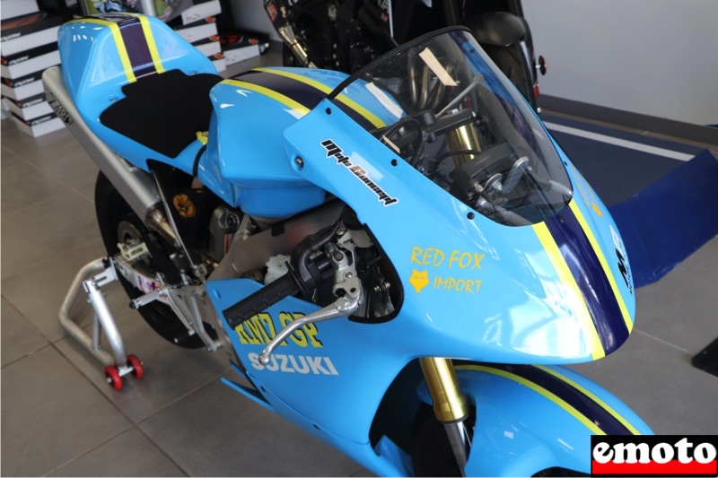 rmz gp suzuki pour une moto3 aux couleurs officielles