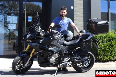 Massinissa et sa BMW S 1000 XR chez Moto Loft Gennevilliers