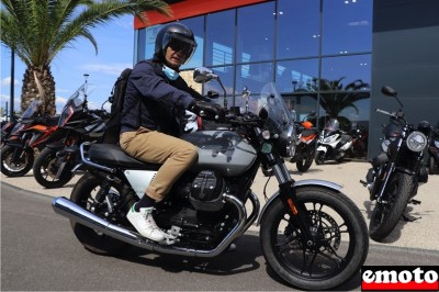 Philippe et sa Moto Guzzi V7 III Milano au Moto Park