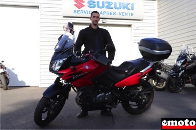 Florent et sa Suzuki V Strom 650 chez Runaway Bikes Toulouse