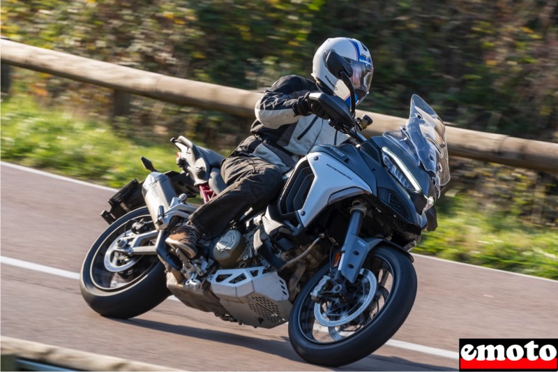 Essai Ducati Multistrada V4 : 5 points à retenir, ducati multistrada v4 s avec les jantes a rayons