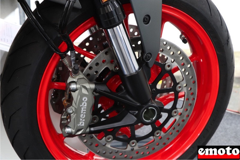 disques brembo de 320 mm avec etriers radiaux m4 32 inchanges