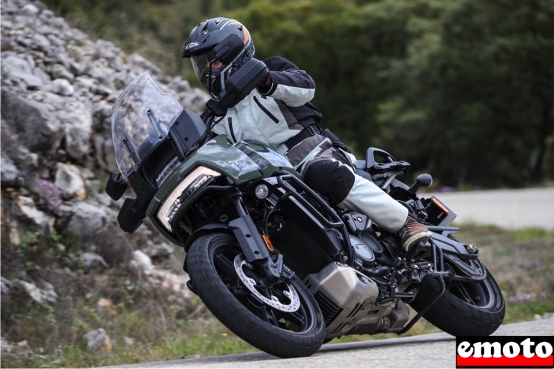 un premier trail dynamique pour harley davidson