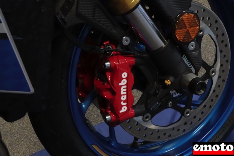 etrier de frein brembo rouges a la place des noirs d origine etrier de frein brembo rouges a la place des noirs d origine