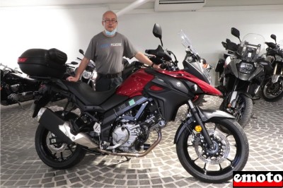 Suzuki V Strom 650 de Philippe chez Suzuki MSR à Marseille