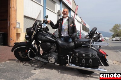 Indian Chief Dark Horse de Sylvain chez Indian Côte d'Azur