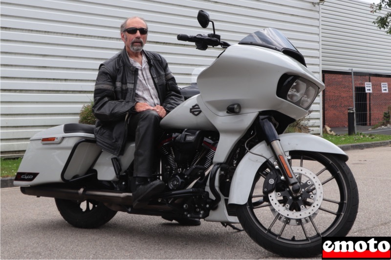 Harley-Davidson Road Glide CVO de Daniel chez HD Légende 76, harley davidson road glide cvo et daniel