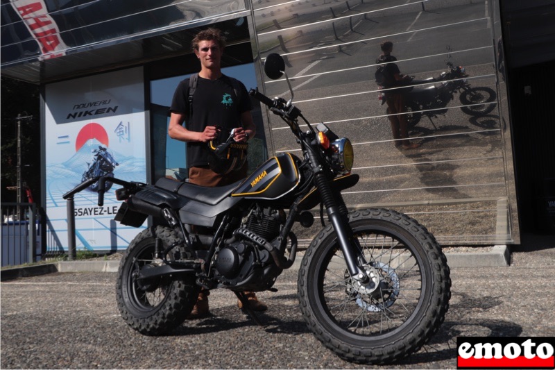 Yamaha TW 125 customisée de Romain chez Raff Moto, romain et sa yamaha tw 125 chez raff moto