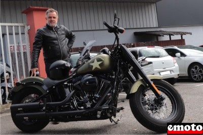 Harley-Davidson Slim S Military de Gaëtan chez H-D Annecy